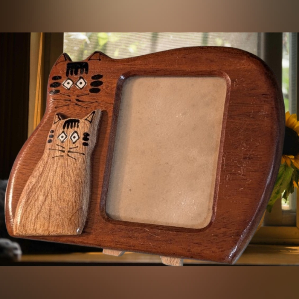 Vintage Wooden Cat Picture Frame